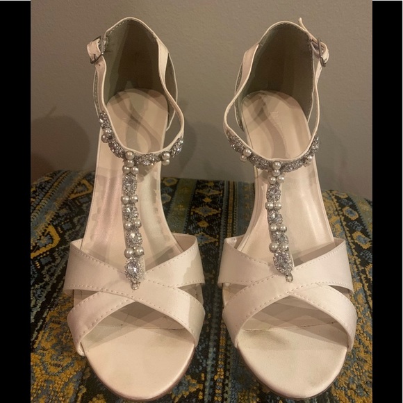 David's Bridal Shoes - David's Bridal Cream Wedges with Silver Accents